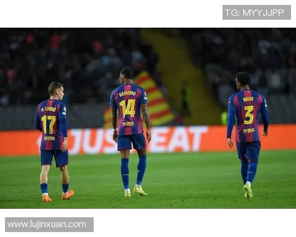 昨晚巴萨与皇马激战成和球迷热议经典对决背后的故事与精彩瞬间